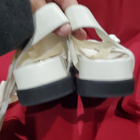 Delta Blayke White Sandals with Crisscross Straps and Dark Sole - Picture 6 of 11